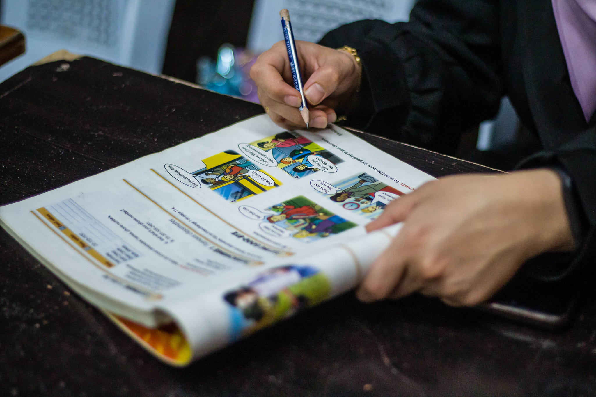 من دورات مركز التدريب المهني التابع لجمعية إنعاش الفقير الخيرية في التل